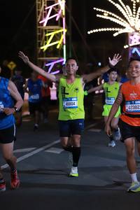 BIB: 057, 41804, 401, 42382
                            <button type="button" onclick="openModal(20297577)" class="btn btn-primary btn-sm float-right btn-popup" data-toggle="modal" data-target=".modal-high-quality">
                        <i class="fas fa-shopping-cart"></i> Add to Cart
                    </button>
                                            <button type="button" onclick="isThisMe(20297577, true)" class="btn btn-success btn-sm float-right btn-popup btn-isme hidden" data-toggle="tooltip" data-placement="bottom" title="นี่คือรูปของคุณใช่ไหม คลิกที่นี่เพื่อเอาเข้าอัลบั้ม">
                        <i class="fas fa-plus"></i> Add to album
                    </button>
                    <button type="button" onclick="isThisMe(20297577, false)" class="btn btn-warning btn-sm float-right btn-popup btn-isnotme hidden">
                        <i class="fas fa-ban"></i> Remove from album
                    </button>